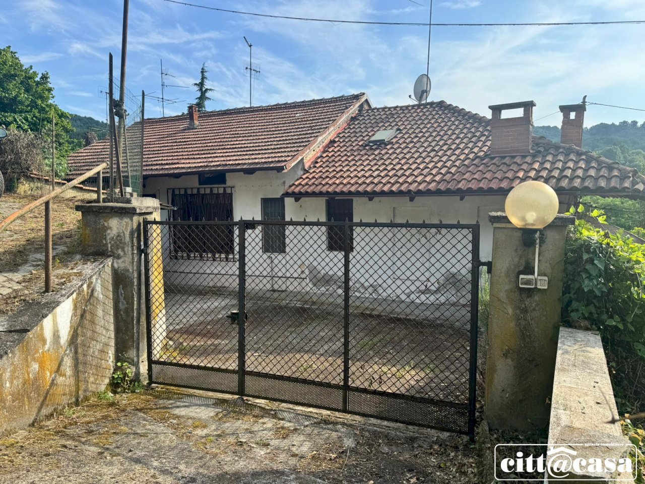 Semi-detached house Brozolo - photo 1