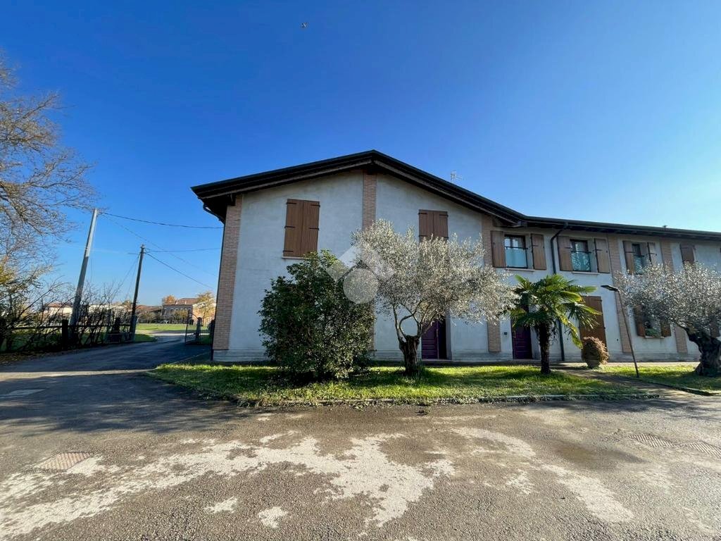 Porzione di casa Via Dante Freddi, Reggio nell'Emilia - foto 1