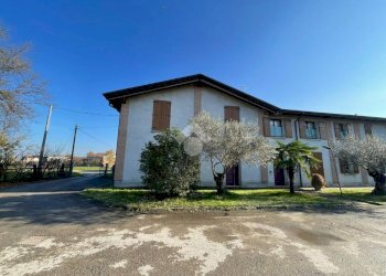 Porzione di casa Via Dante Freddi, Reggio nell'Emilia - foto 1