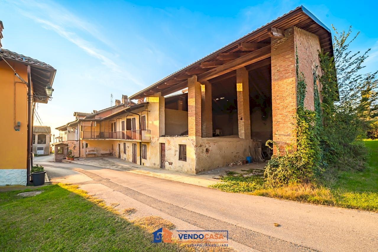 Independent house Narzole - photo 1