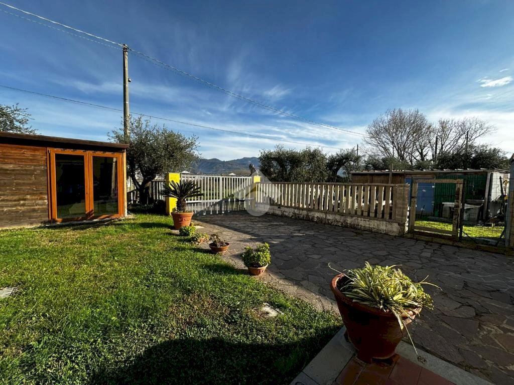 Semi-detached house Via Rubiano, Sarzana - photo 1