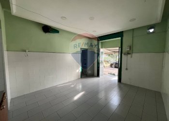 Locale Commerciale via Armando Diaz, Casoria - foto 3