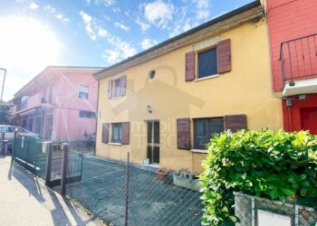 Facciata - Casa indipendente via Ponte, 43, Verucchio - foto 4