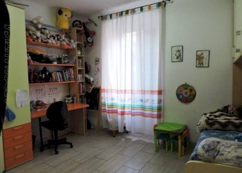 Camera da letto - Quadrilocale via Walter Fillak, Genova (zona Sampierdarena) - foto 10