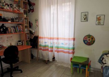 Stanza arredata - Quadrilocale via Walter Fillak, Genova (zona Sampierdarena) - foto 11