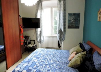 Camera da letto - Quadrilocale via Walter Fillak, Genova (zona Sampierdarena) - foto 12