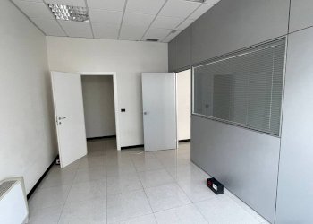 Interno non residenziale - Ufficio strada del Drosso, 33, Torino (zona Mirafiori Sud) - foto 6