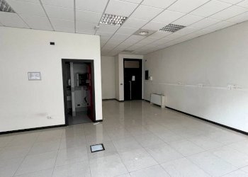 Interno non residenziale - Ufficio strada del Drosso, 33, Torino (zona Mirafiori Sud) - foto 8