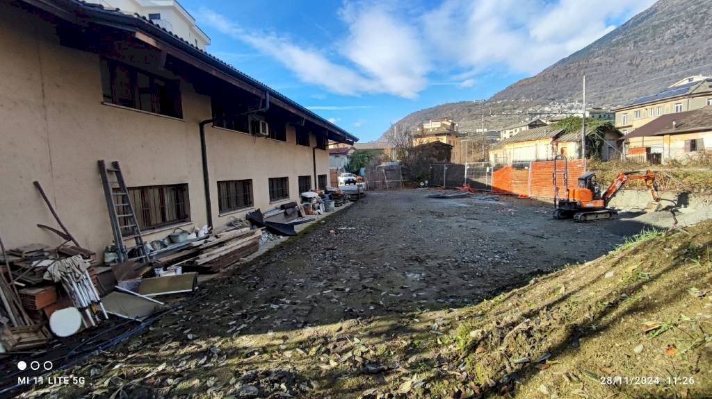 Zona - Stable - Palace via Tonale, 4, Sondrio - photo 3