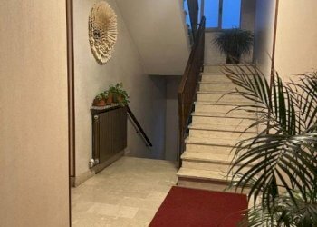 Interno palazzo - Appartamento via Valle d'Aosta, Biella - foto 6