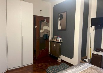 Camera da letto - Appartamento via Valle d'Aosta, Biella - foto 35