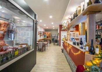 INGRESSO - Shop Corso Vittorio Veneto, Olbia - photo 2