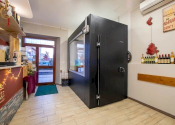 VETRINA CARNI - Shop Corso Vittorio Veneto, Olbia - photo 9