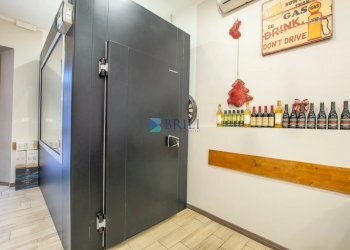 VETRINA CARNI - Shop Corso Vittorio Veneto, Olbia - photo 10