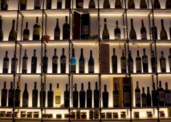 PARTICOLARE SECONDA SALA RISTORANTE - Shop Corso Vittorio Veneto, Olbia - photo 24