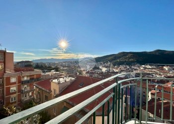 Appartamento Via Pippo Garibaldi, Savona (zona Villapiana) - foto 1