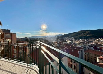 Appartamento Via Pippo Garibaldi, Savona (zona Villapiana) - foto 3