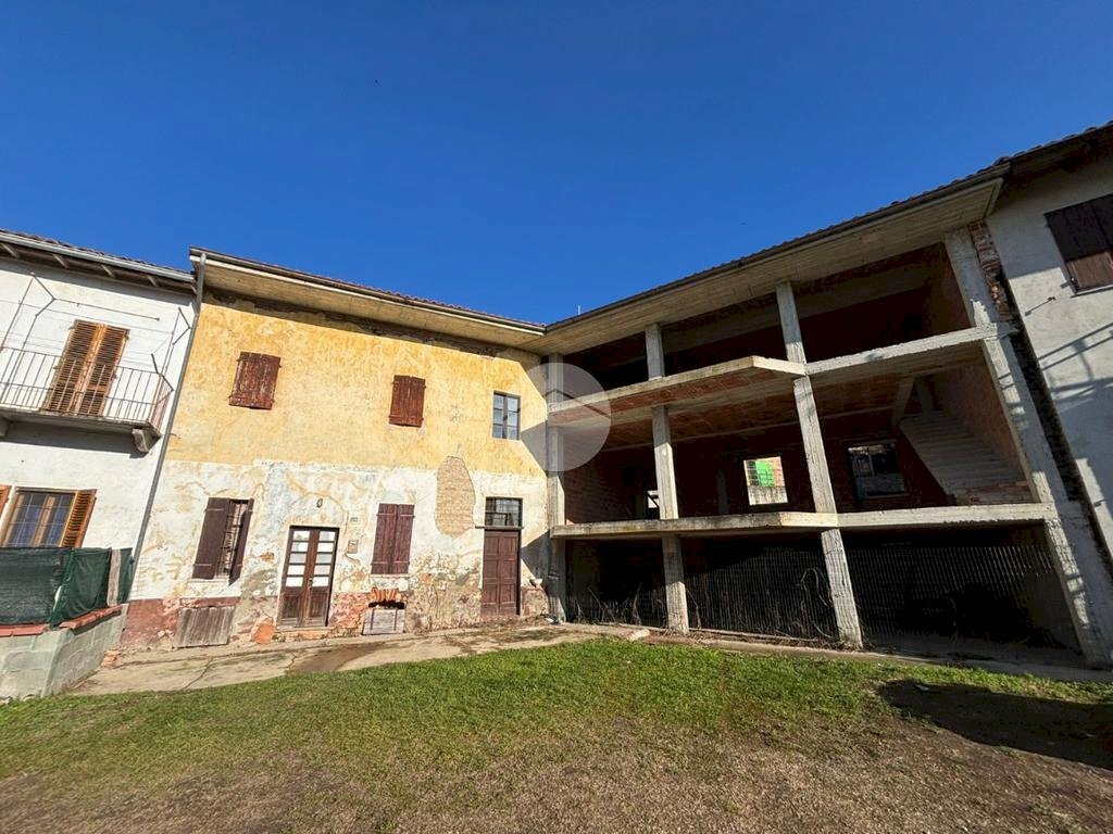 Semi-detached house Via Umberto I, Calliano - photo 1