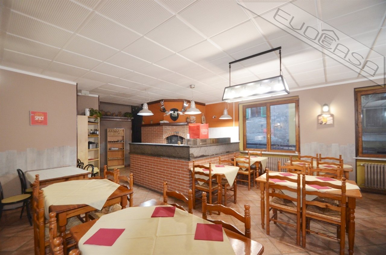 Attività Commerciale Via Umberto I 67, Fenestrelle - foto 1