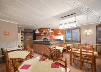 Attività Commerciale Via Umberto I 67, Fenestrelle - foto 1