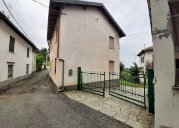 Zona - Casa indipendente Frazione Piancastagna, 26, Ponzone - foto 2