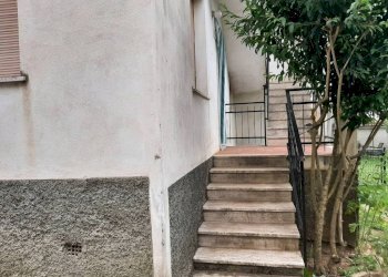 Interno palazzo - Casa indipendente Frazione Piancastagna, 26, Ponzone - foto 6