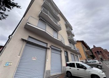 Shop VIA MAIOCCHI 13, Como - photo 5