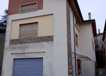 Independent house Morfasso - photo 1