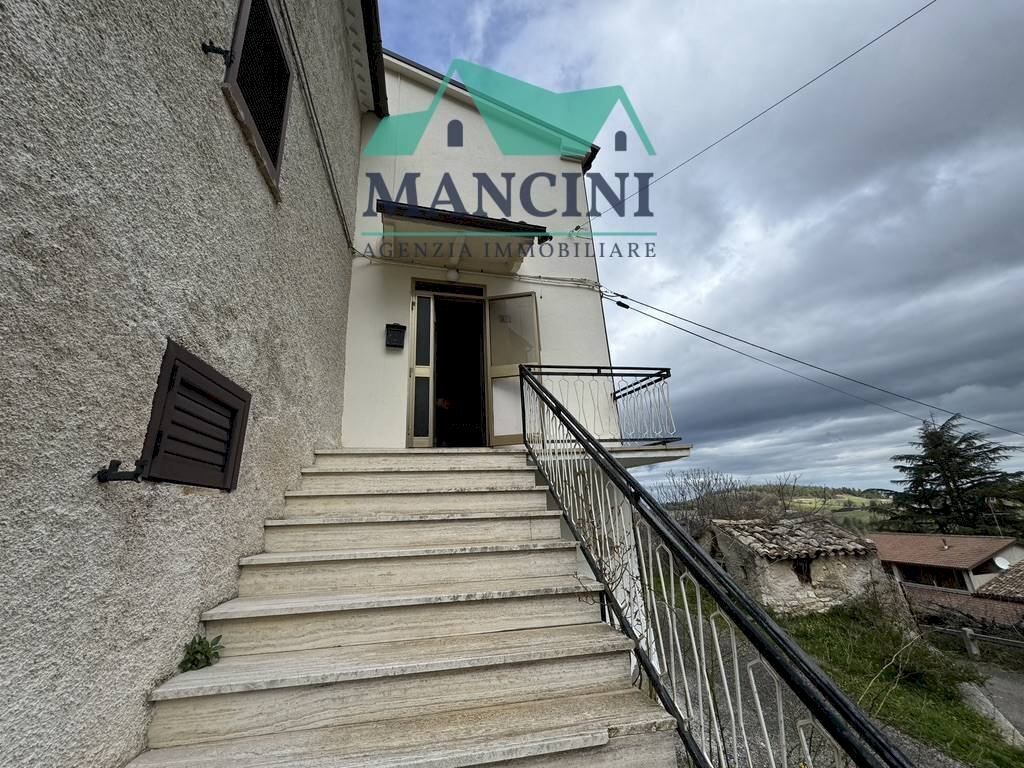 Casa indipendente FRAZIONE SAN GIOVANNI PRECIECCHIE, Fabriano - foto 1