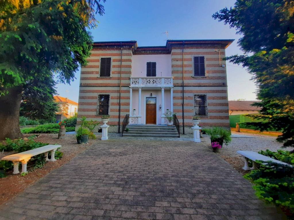 Facciata - Villa via Genova, Alessandria - foto 2