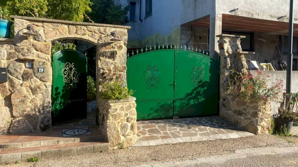 Facciata - Villa via Ozieri, Olbia - photo 1