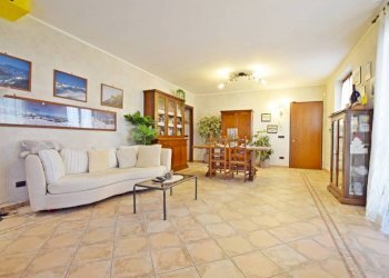 Salone - Apartment via Roma, 7/a, Roccaforte Mondovì - photo 2