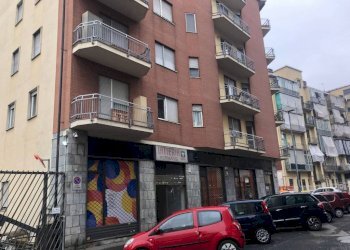 Facciata - Negozio via Giovanni Poggio, 35B, Torino - foto 2