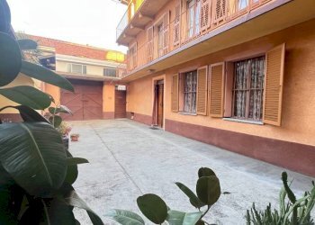 Cortile interno - Casa indipendente via Vincenzo Gioberti, 13, San Damiano d'Asti - foto 23