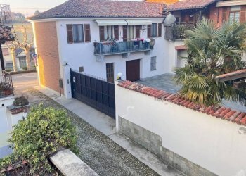 Cortile interno - Casa indipendente via Vincenzo Gioberti, 13, San Damiano d'Asti - foto 26