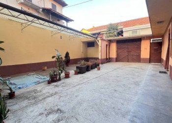 Cortile interno - Casa indipendente via Vincenzo Gioberti, 13, San Damiano d'Asti - foto 43