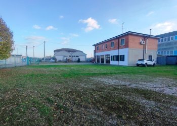 Independent house Occhiobello - photo 2