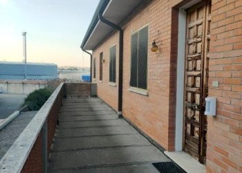 Independent house Occhiobello - photo 5