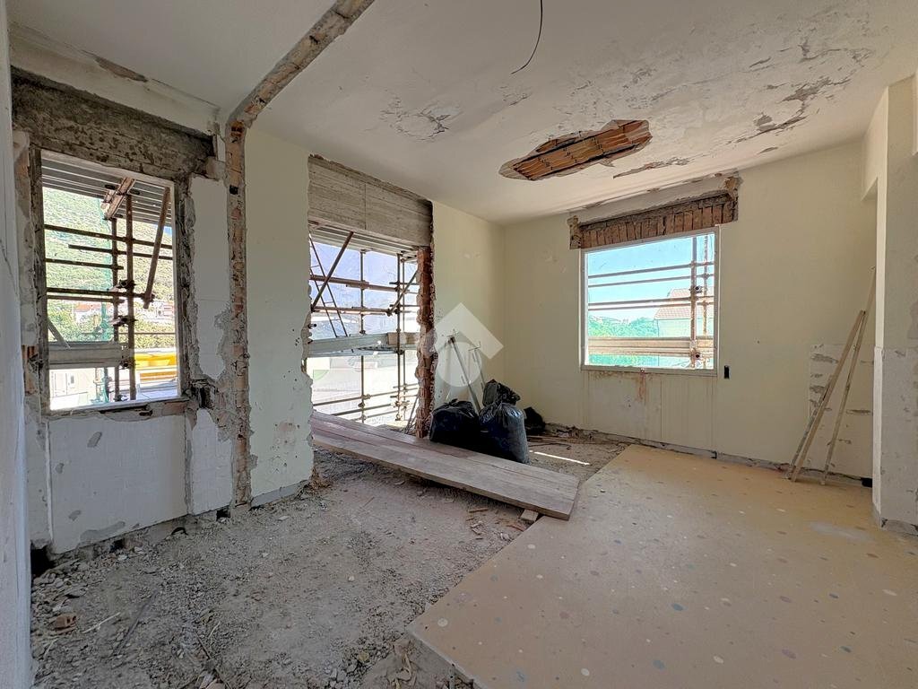 Three-room apartment Via Braida, Toirano - photo 1