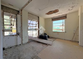 Three-room apartment Via Braida, Toirano - photo 1