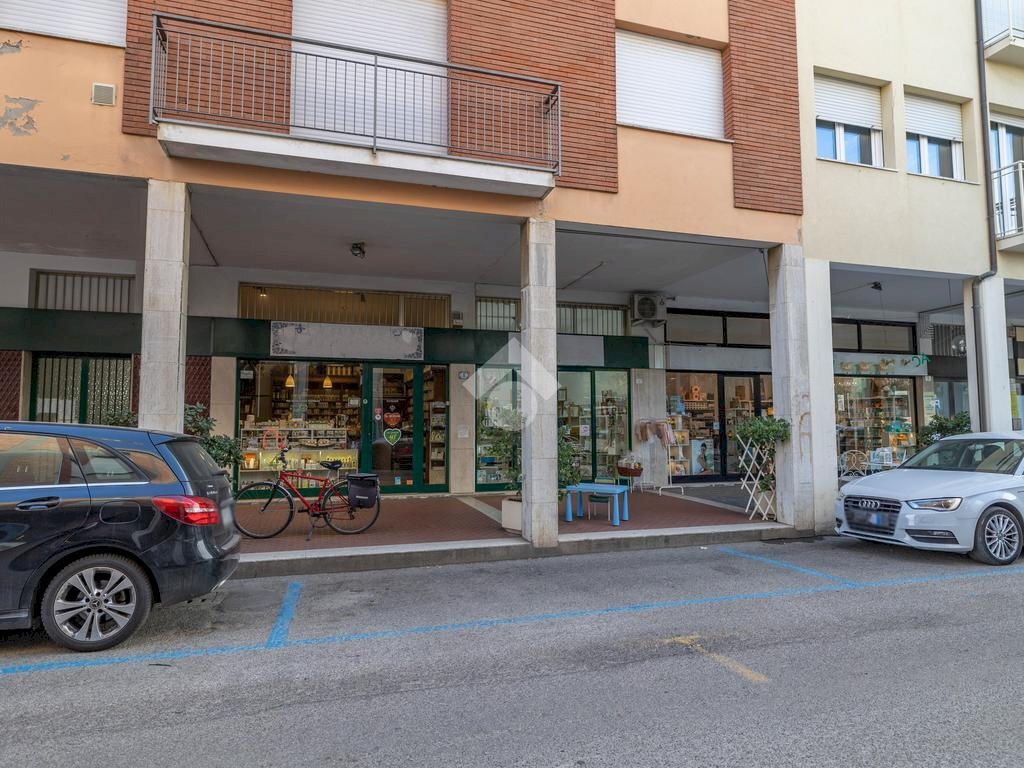 Shop Via Bertoni, Cervia - photo 2