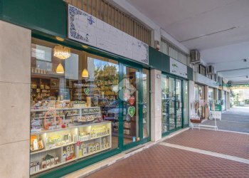 Shop Via Bertoni, Cervia - photo 1