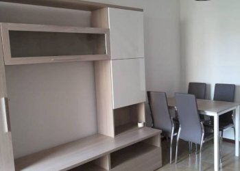 Stanza arredata - Villa a Schiera viale Roma, 353, Massa - foto 5