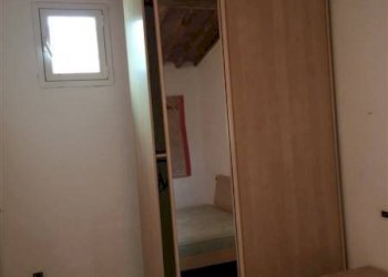 Camera da letto - Bilocale via Solferino, Carrara - foto 9