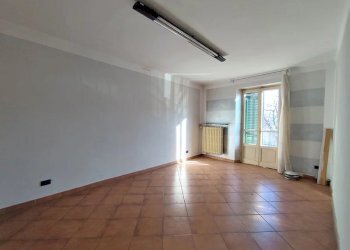 Negozio PIAZZA MOLINO, Dogliani - foto 12