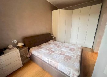 Camera da letto - Three-room apartment via San Martino, 17, Moncalieri - photo 11