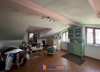 Casa indipendente Incisa Scapaccino - foto 11