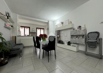 Casa semi indipendente Via G. Carducci, Cameri - foto 1