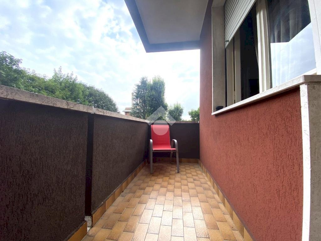 One-room apartment Via G. Leopardi, Legnano - photo 2