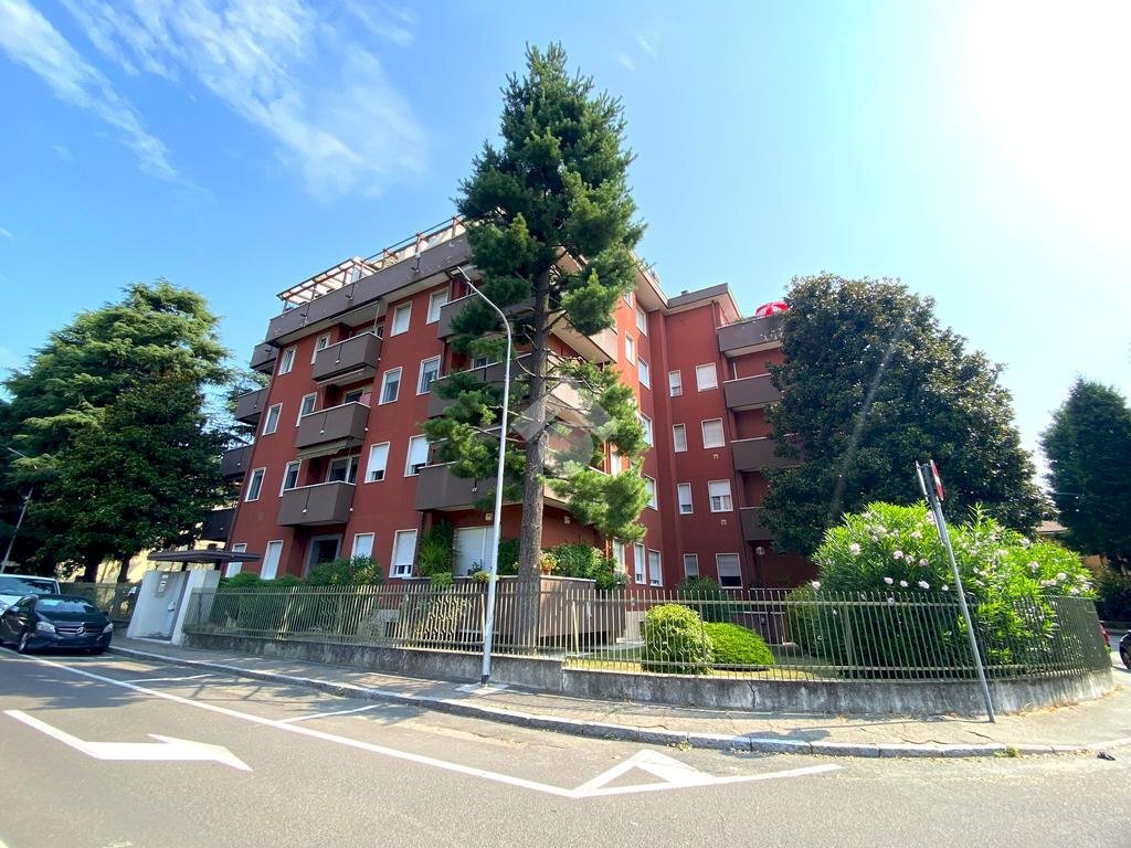 One-room apartment Via G. Leopardi, Legnano - photo 1